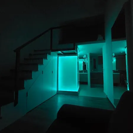Perfect Chic Downtown Loft - F1 דירה בודפשט