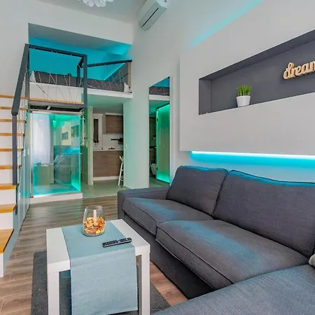 Perfect Chic Downtown Loft - F1 דירה